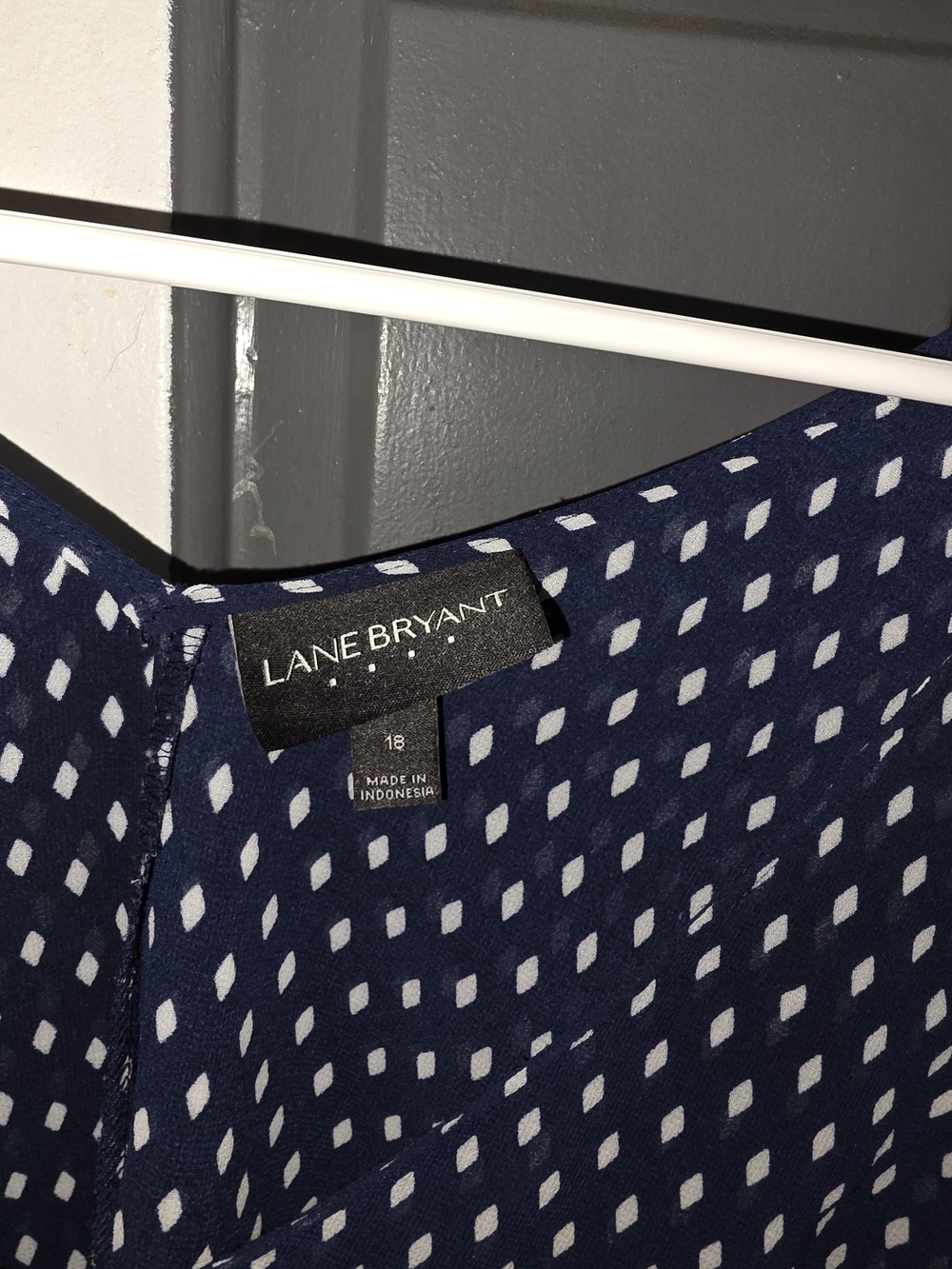 Lane Bryant Navy Blue Sleeveless Dot Print Top - Picture 2 of 3